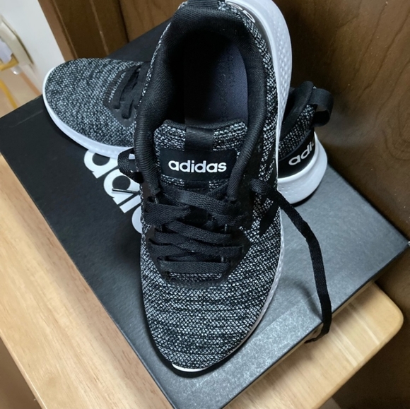 Adidas Running new shoes unisex - Picture 2 of 4